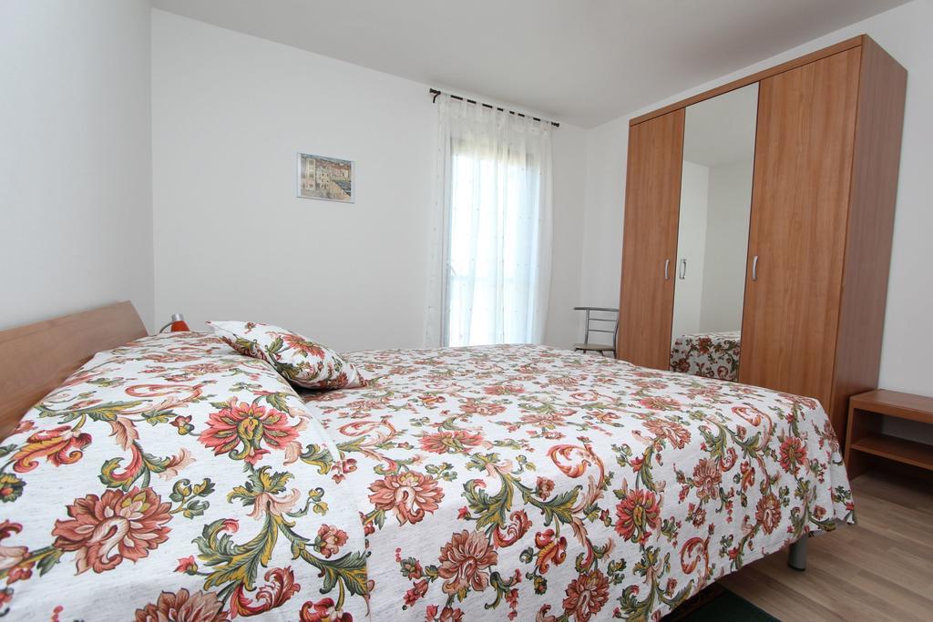 Apartment Mitton 2 Rovinj Room photo